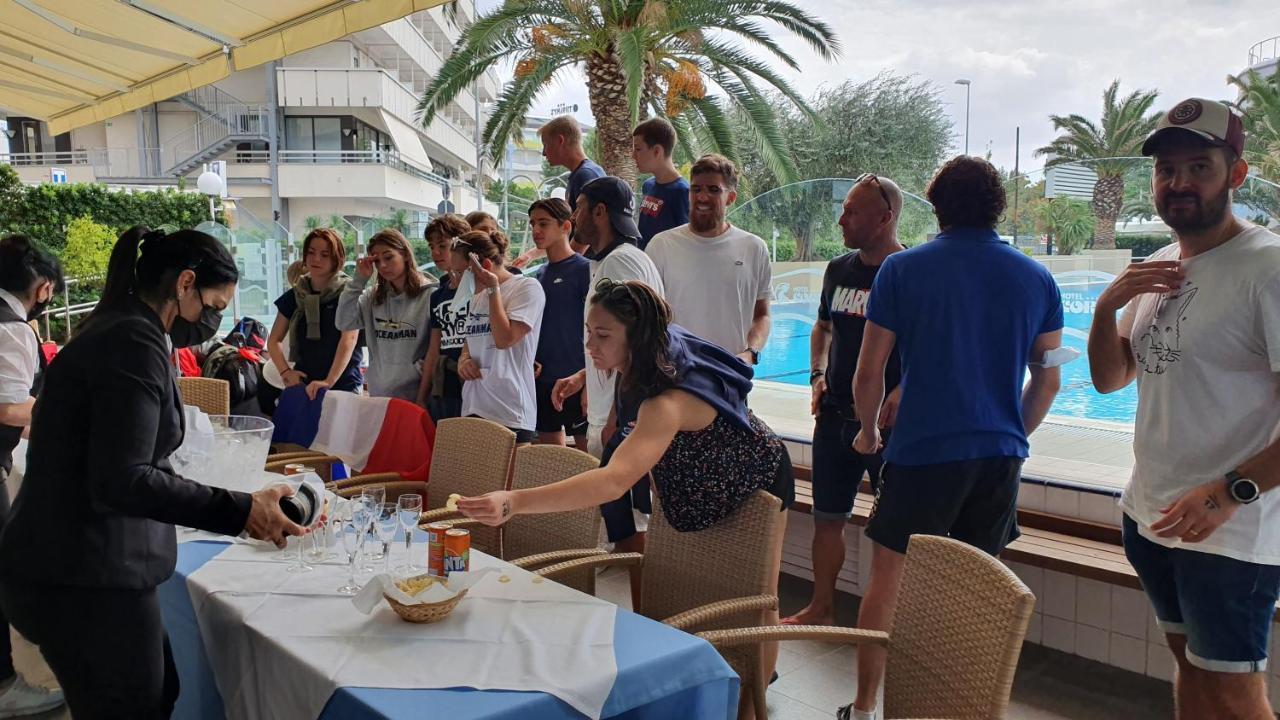 Hotel Cormoran Cattolica Dış mekan fotoğraf