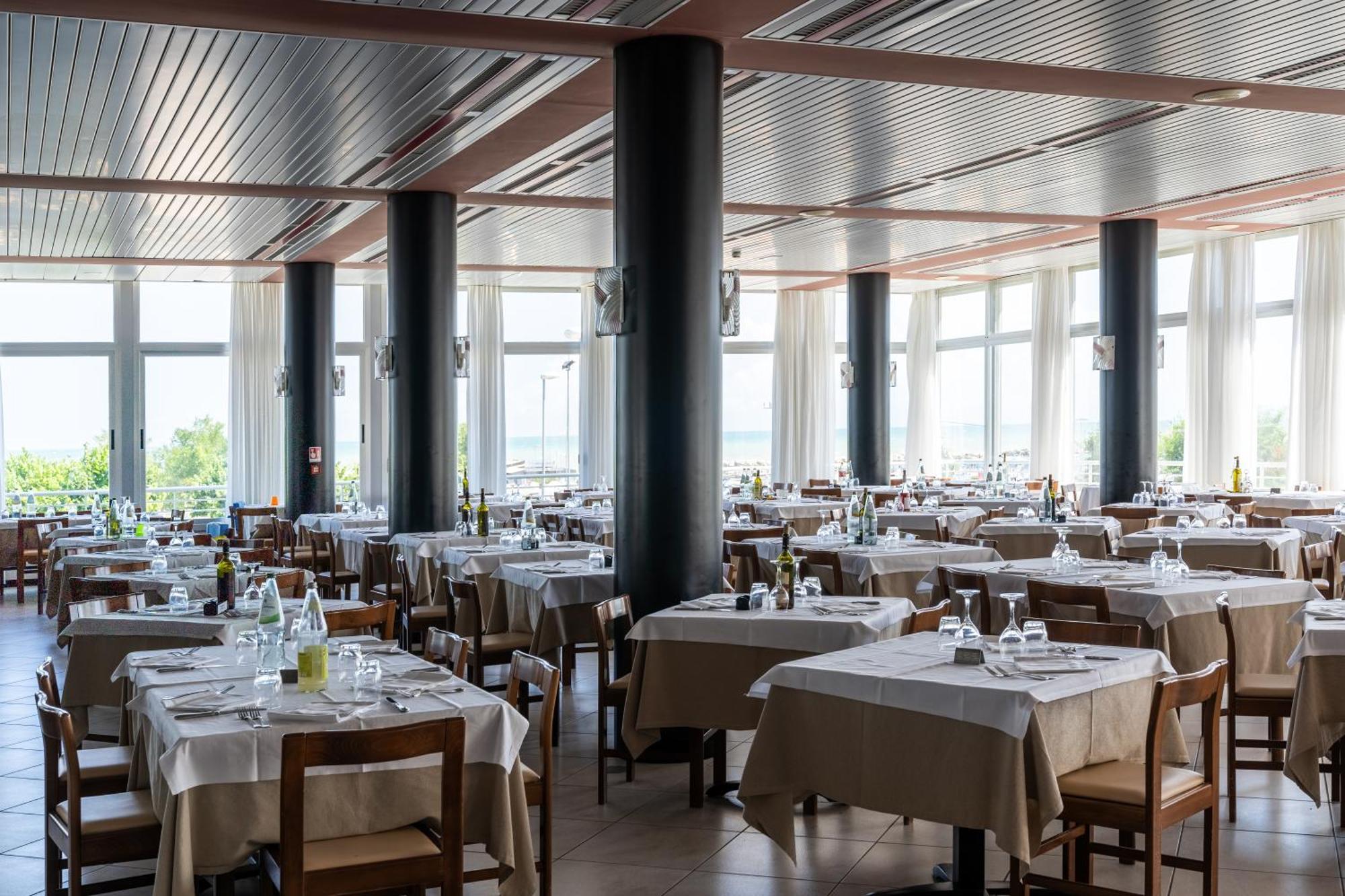 Hotel Cormoran Cattolica Dış mekan fotoğraf