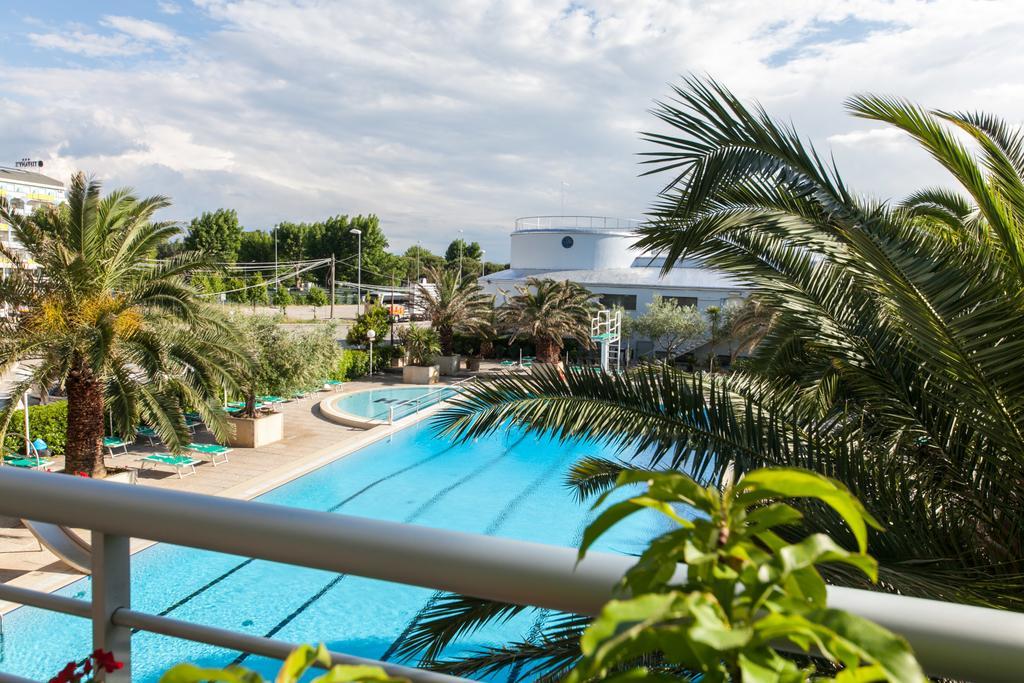 Hotel Cormoran Cattolica Dış mekan fotoğraf