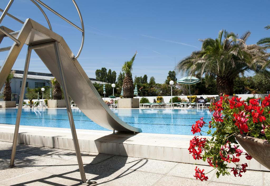 Hotel Cormoran Cattolica Dış mekan fotoğraf